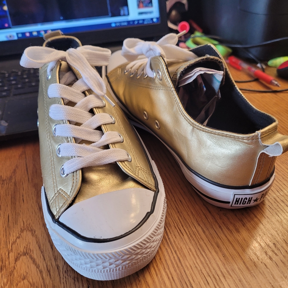 Ladies Sneakers - Picture 7 of 8